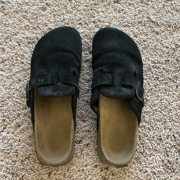 American Eagle Black Suede Clogs - Picture 4 of 7